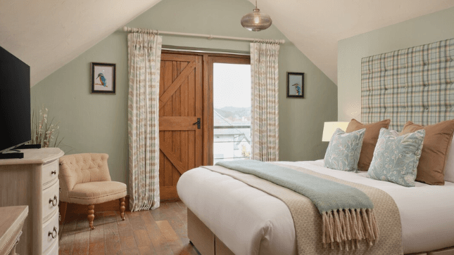 Overnight Stay with Dinner at Newbridge on Usk
