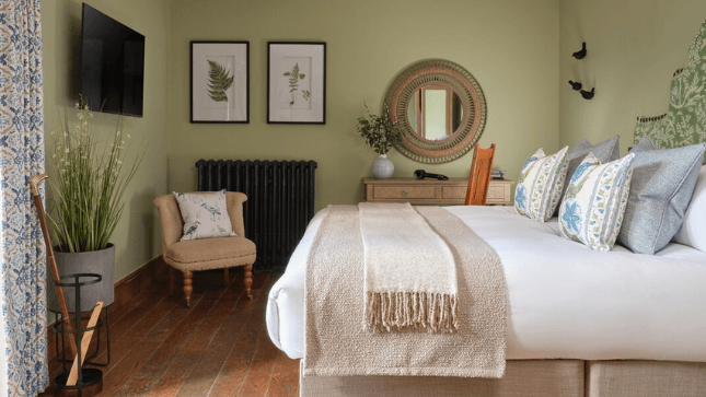 Sunday Stay with Champagne Lunch at Newbridge on Usk